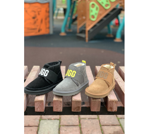 UGG Kids Neumel II Graphic Logo Boot Black 