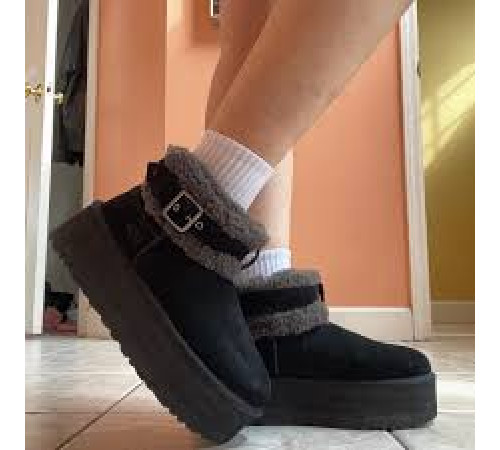 UGG Ultra Mini Belted Roller Black